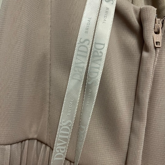 David’s Bridal dress - Picture 4 of 5